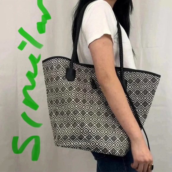 Neiman Marcus Tote Bag Black and White Straw Braided - Picture 9 of 10